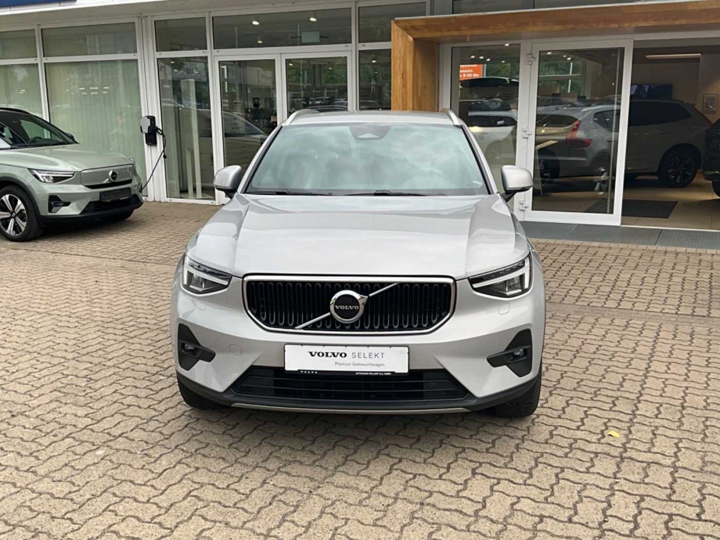 Volvo  Core 2WD