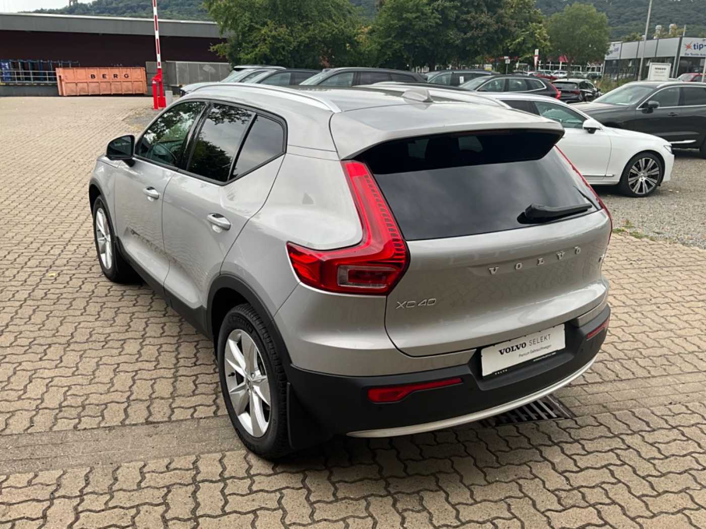 Volvo  Core 2WD