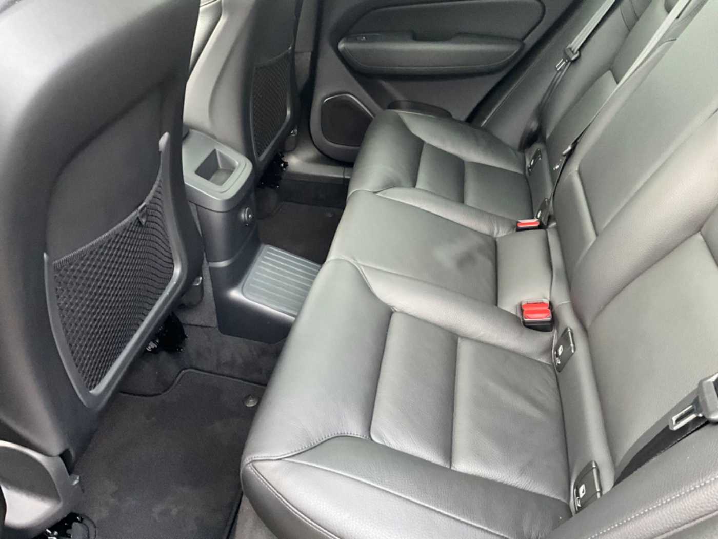 Volvo  T6 Inscription Recharge Plug-In Hybrid AWD