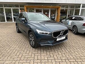 Volvo  D4 Momentum Pro 2WD