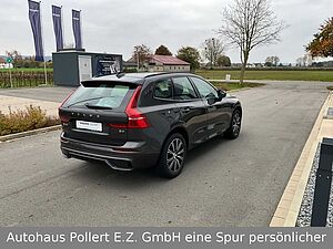 Volvo  B4 (Benzin) Plus Dark 2WD Mild-Hybrid