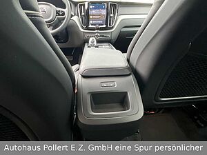 Volvo  B5 AWD Mild Hybrid Benzin Plus Dark