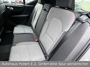 Volvo  B4 Mild Hybrid Benzin Plus Dark 2WD
