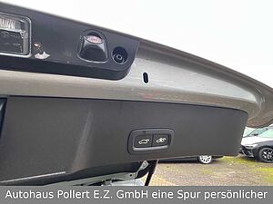 Volvo  B4 Mild Hybrid Benzin Plus Dark 2WD