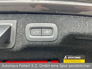 Volvo  T8 Ultimate Dark Recharge Plug-In Hybrid
