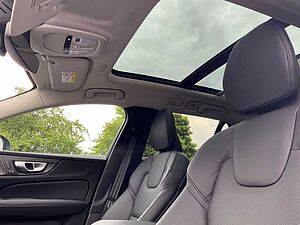 Volvo  B4 AWD Ultimate