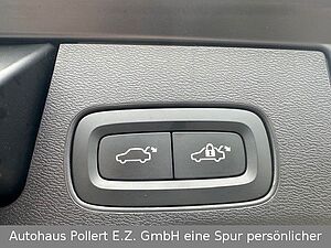 Volvo  T6AWD  R Design Recharge Plug-In Hybrid