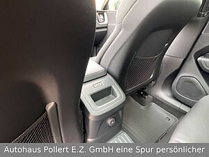 Volvo  Plus Dark Recharge Plug-In T6 Hybrid AWD