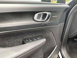 Volvo  Ultimate Recharge Pure Electric 2WD