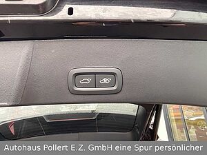 Volvo  B4 Plus Black Edition 2WD