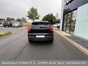 Volvo  B4 Plus Black Edition 2WD
