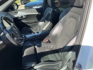 Volvo  B5 AWD R Design