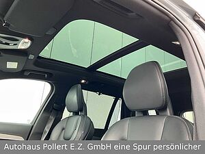 Volvo  R Design Recharge Plug-In Hybrid AWD