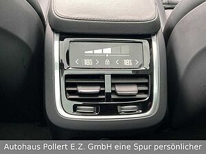Volvo  R Design Recharge Plug-In Hybrid AWD