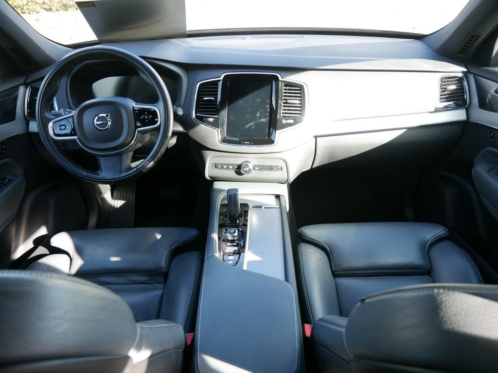 Volvo  T8 AWD Inscription Expression