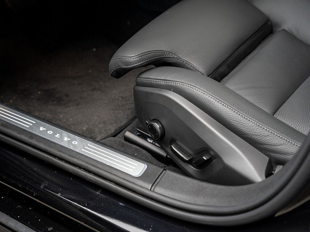Volvo  T6 AWD Recharge Plus Dark Recharge