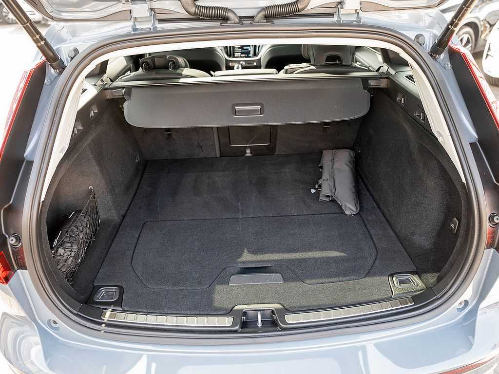 Volvo  T8 AWD Ultimate Dark