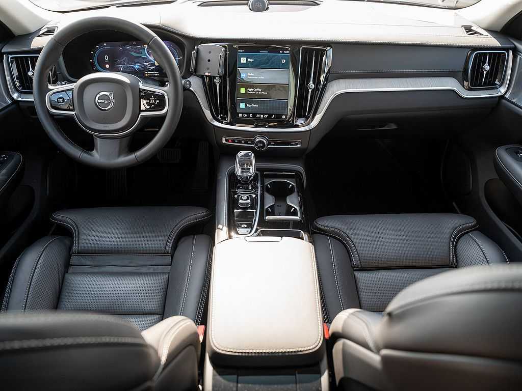 Volvo  T8 AWD Ultimate Dark