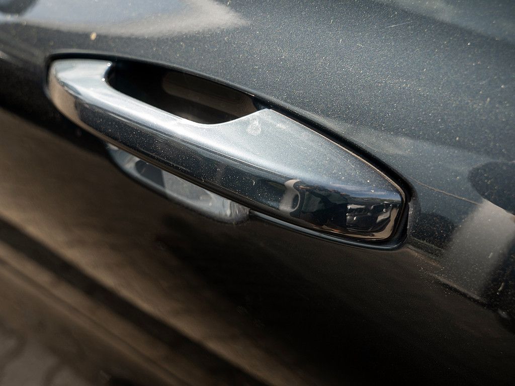 Volvo  T6 Plus Dark Recharge