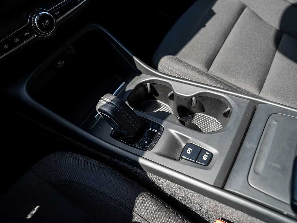 Volvo  T3 Momentum Pro