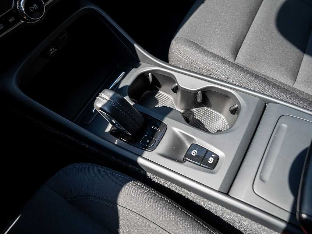 Volvo  T3 Momentum Pro