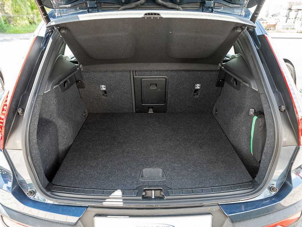 Volvo  T3 Momentum Pro