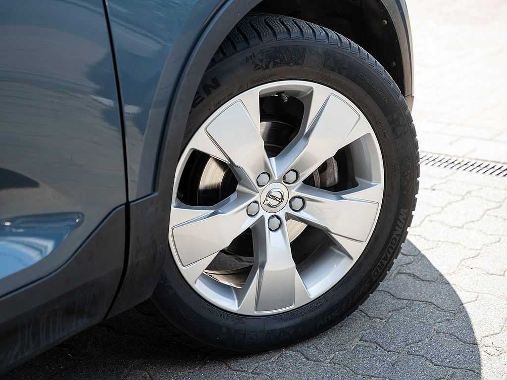 Volvo  T3 Momentum Pro