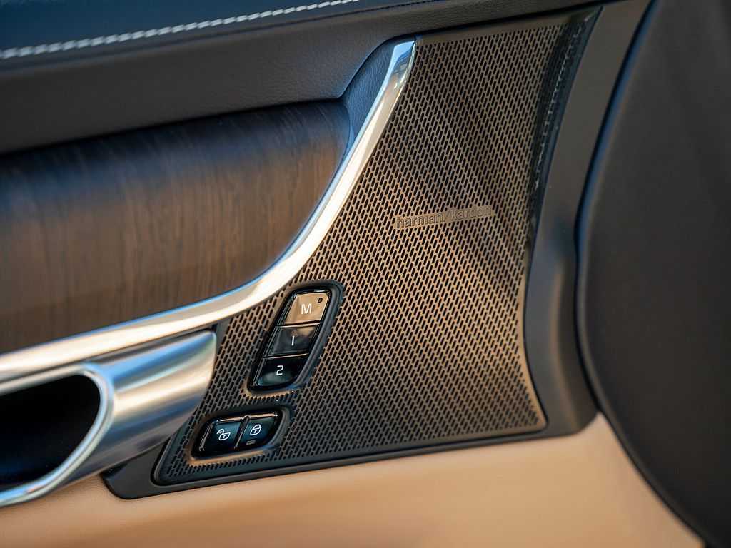 Volvo  T6 AWD Recharge Inscription *großer Akku*