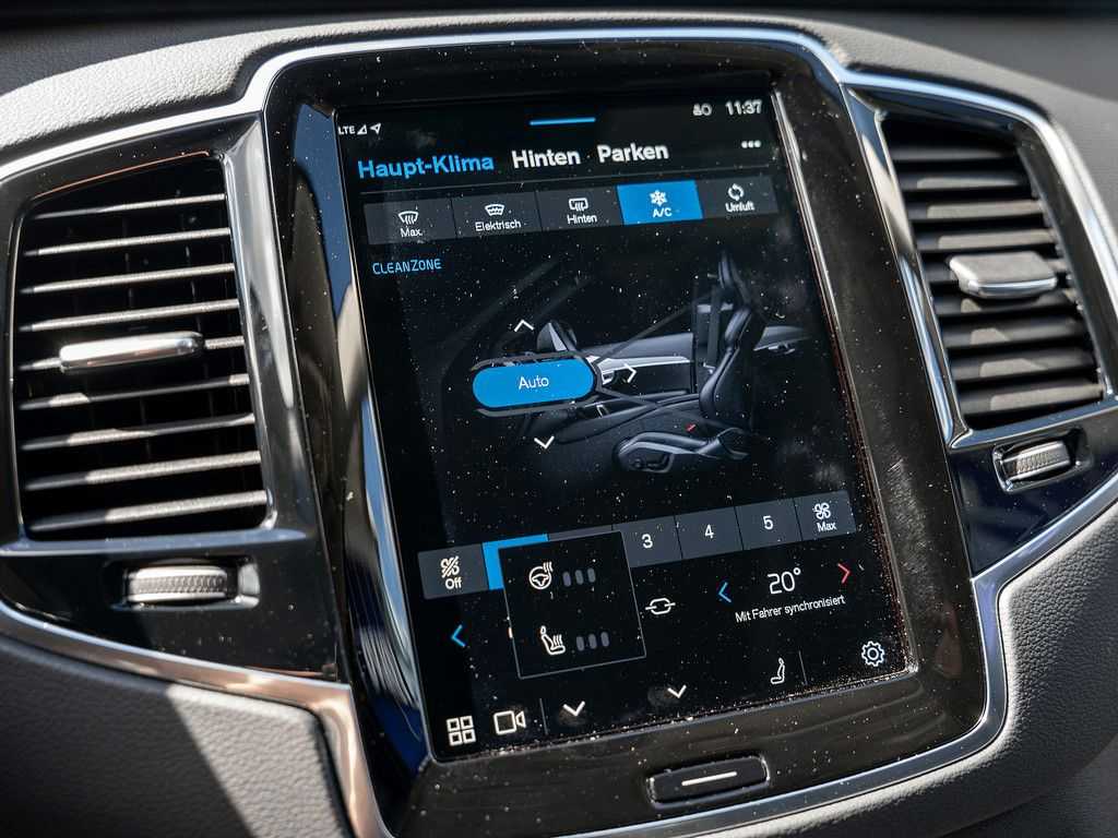 Volvo  T8 AWD Plus Dark