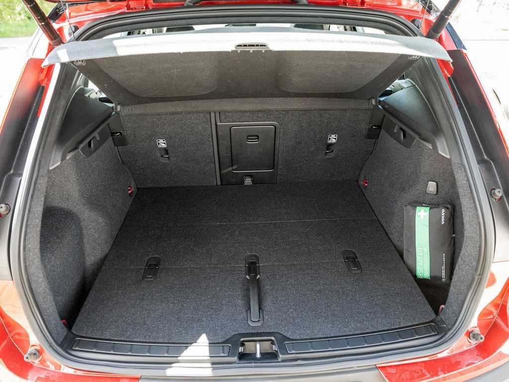 Volvo  Twin Engine R Design