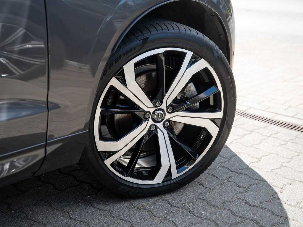 Volvo  T6 AWD Recharge R-Design