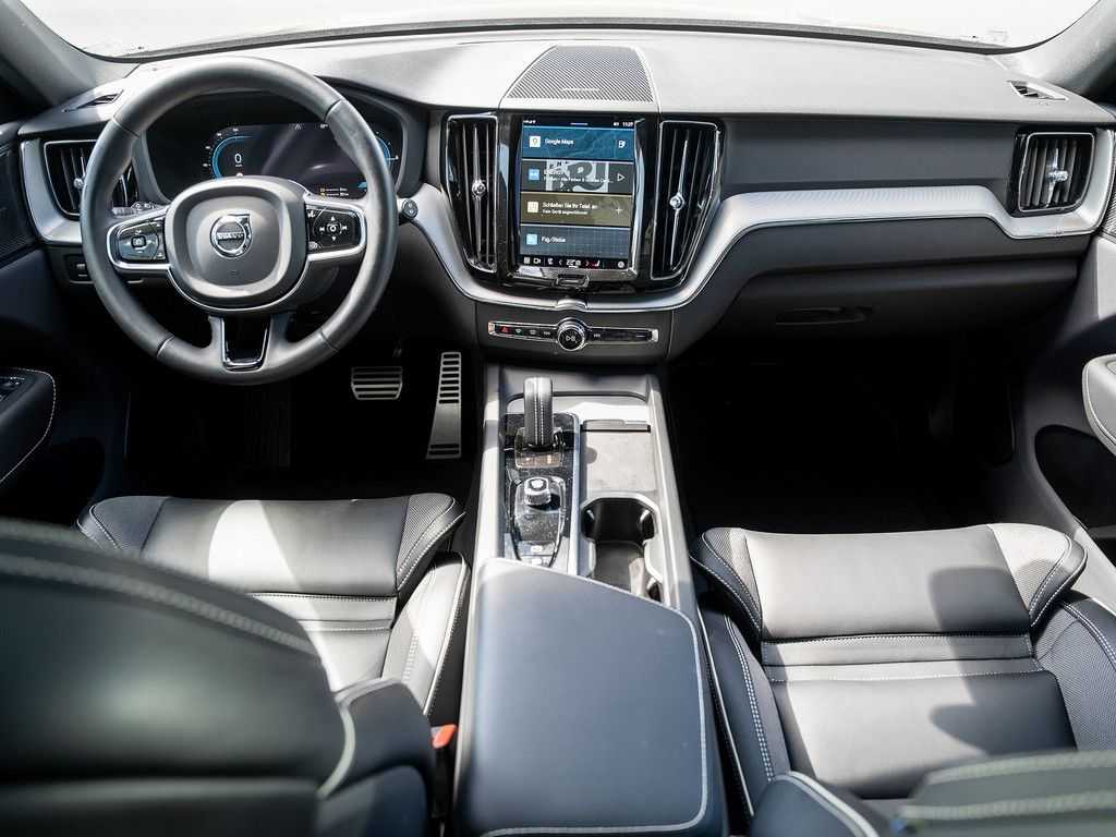 Volvo  T6 AWD Recharge R-Design