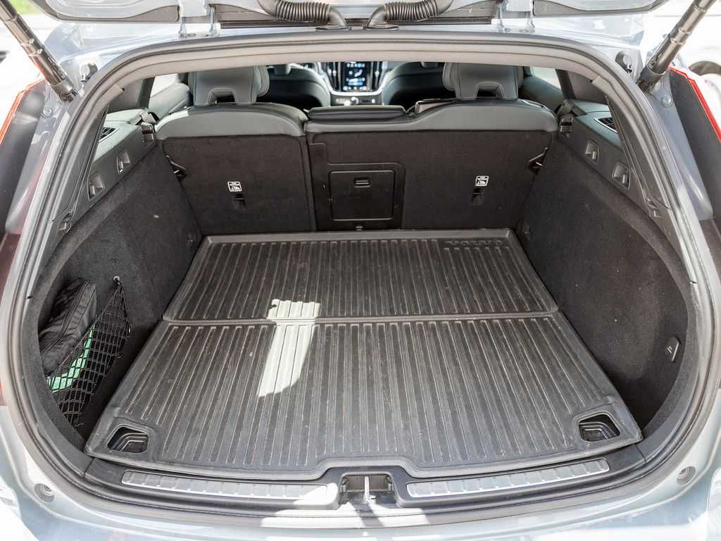 Volvo  T8 Plus Dark Recharge