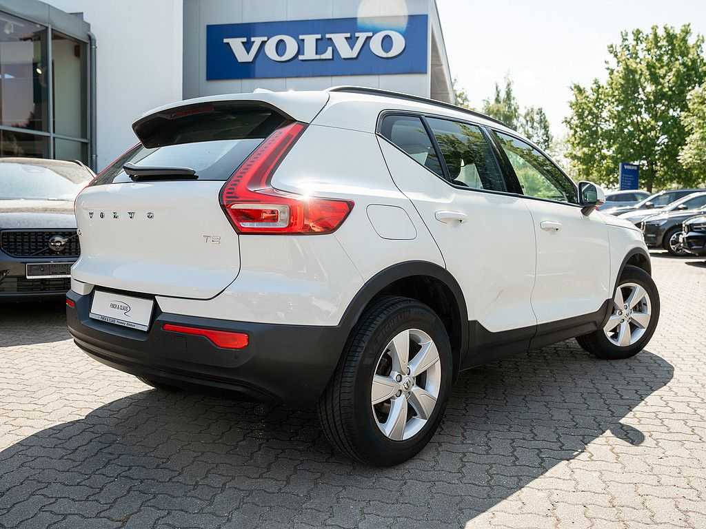 Volvo  T2 Momentum Core