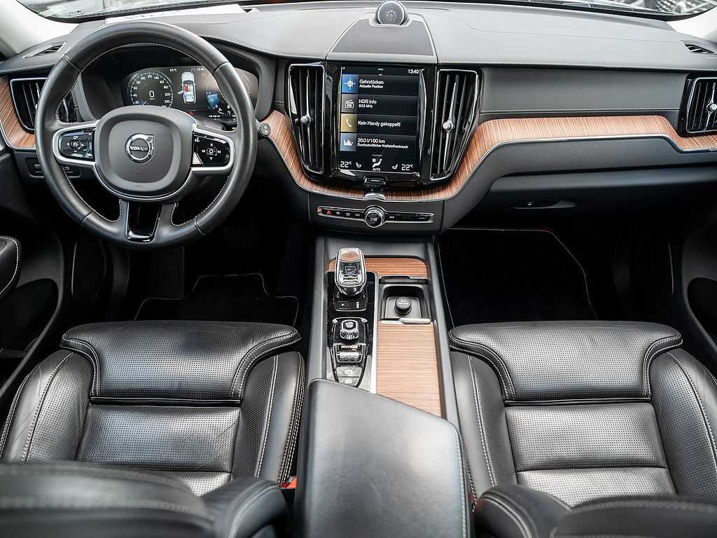 Volvo  B5 AWD Inscription