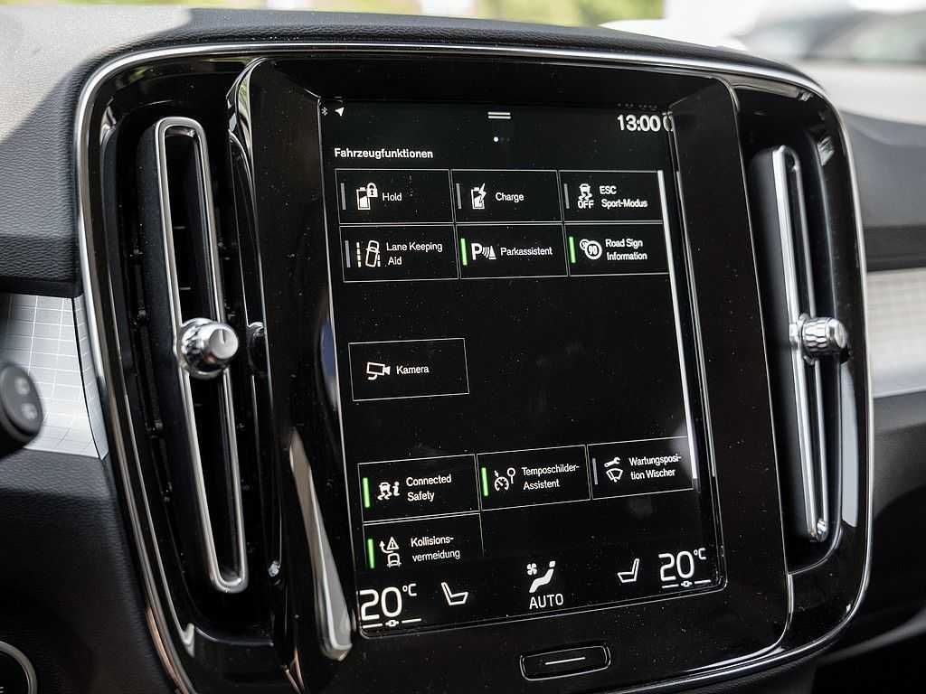 Volvo  T4 Inscription Expression Recharge- NUR GEW