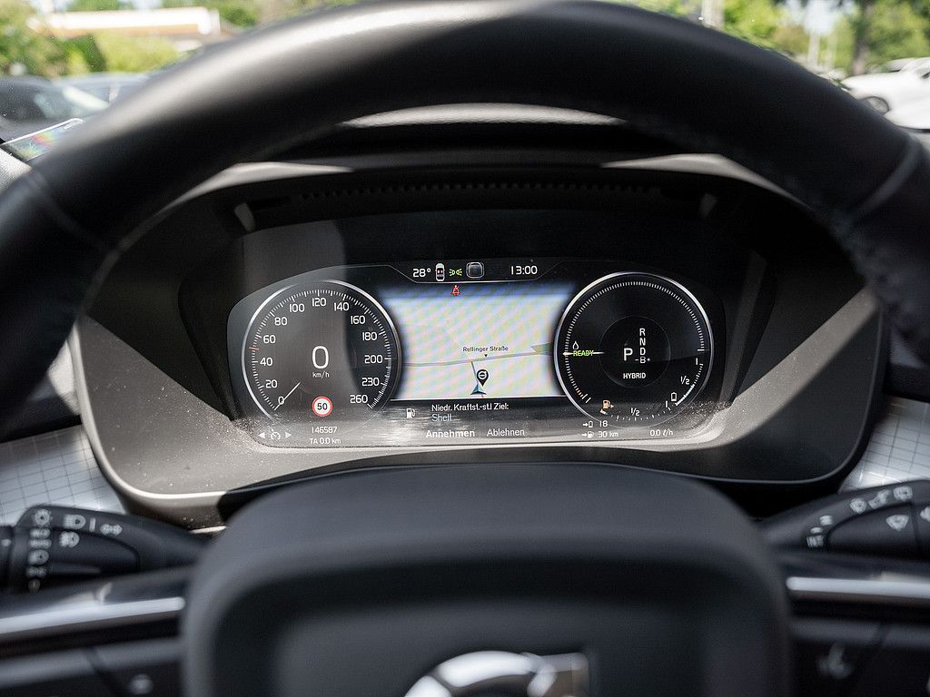 Volvo  T4 Inscription Expression Recharge- NUR GEW