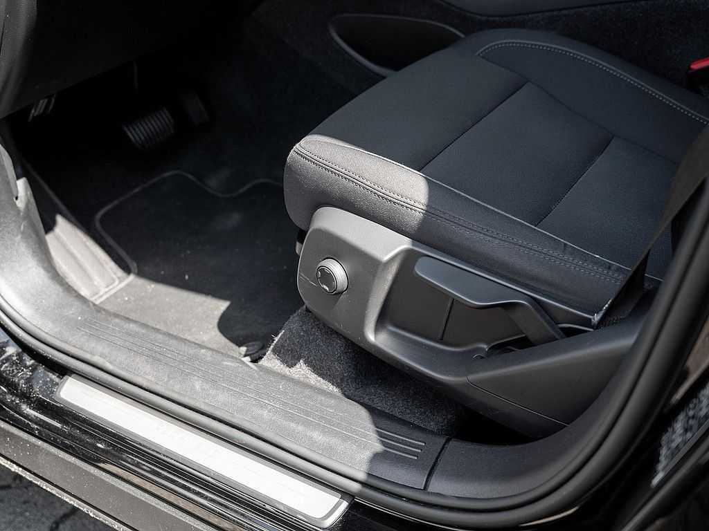 Volvo  T4 Inscription Expression Recharge- NUR GEW