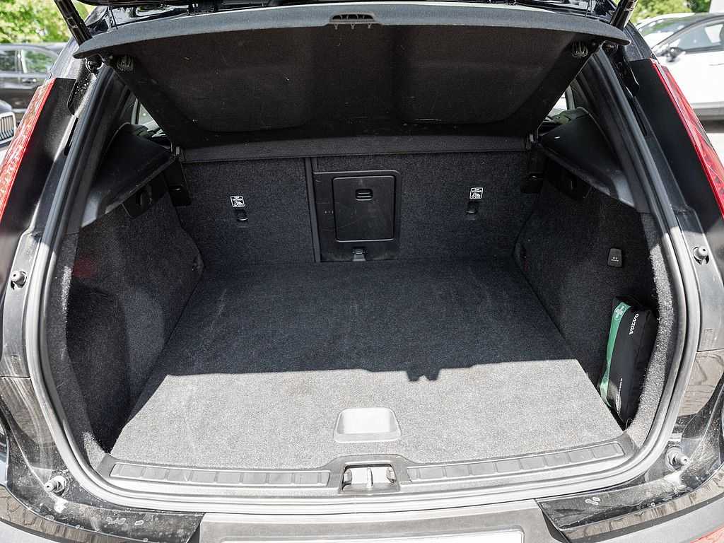 Volvo  T4 Inscription Expression Recharge- NUR GEW