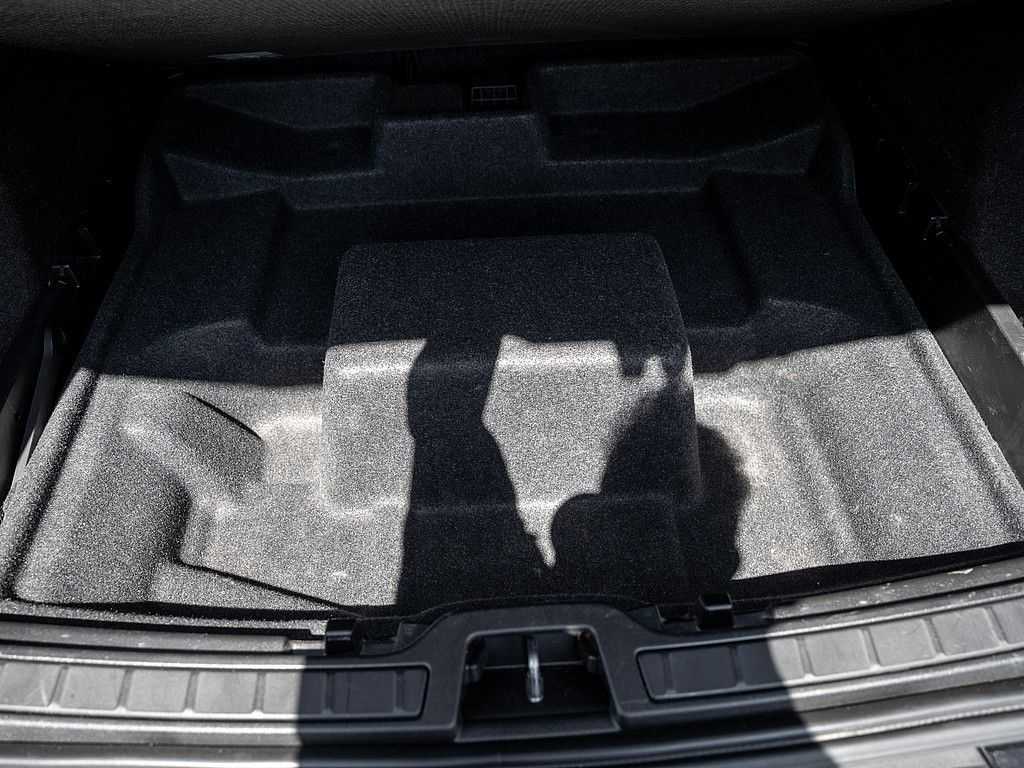 Volvo  T4 Inscription Expression Recharge- NUR GEW