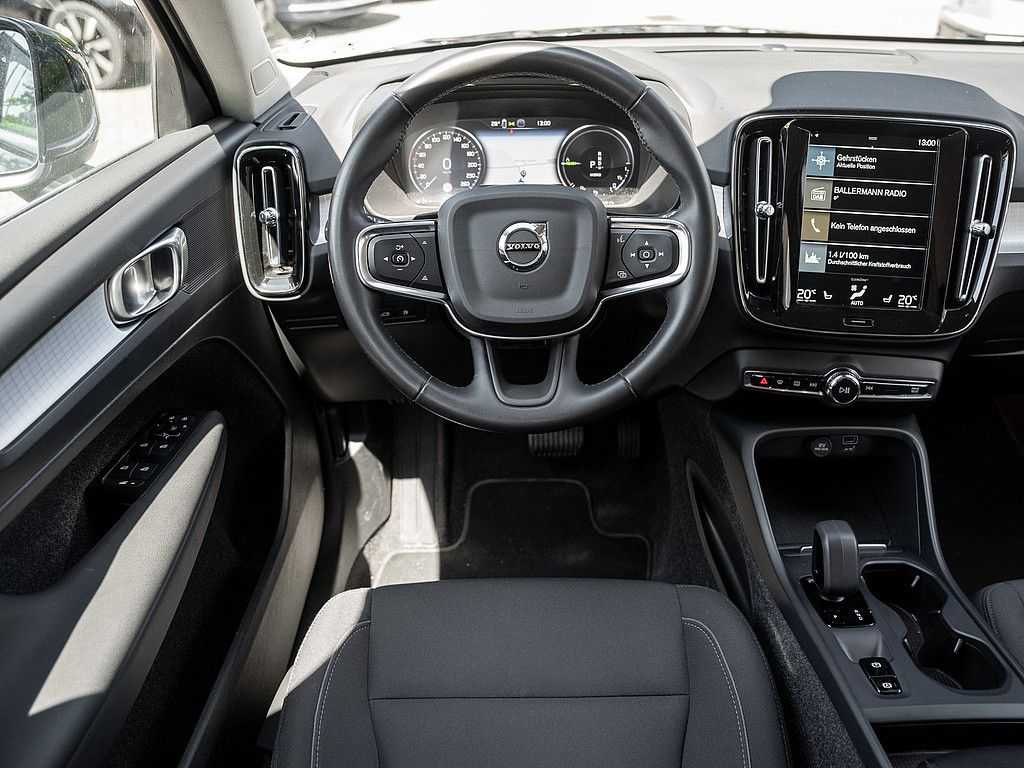 Volvo  T4 Inscription Expression Recharge- NUR GEW