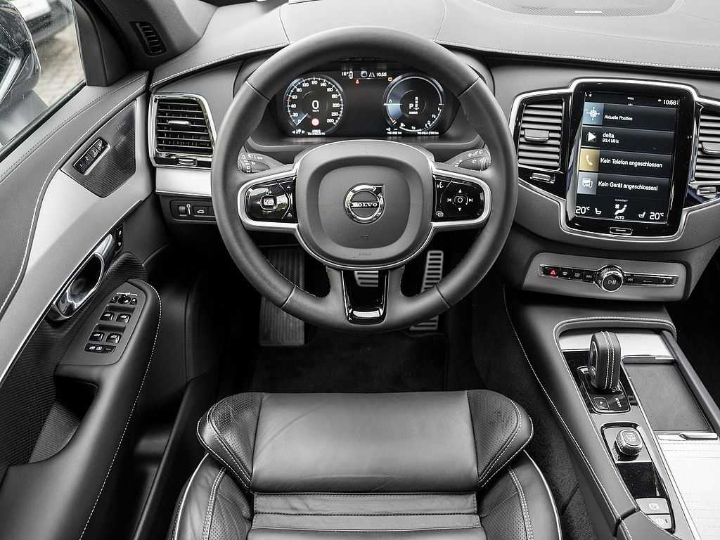 Volvo  T8 AWD R Design Edition LED 360° 7-SITZER