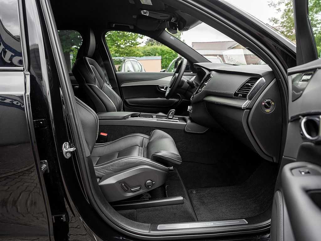 Volvo  T8 AWD R Design Edition LED 360° 7-SITZER