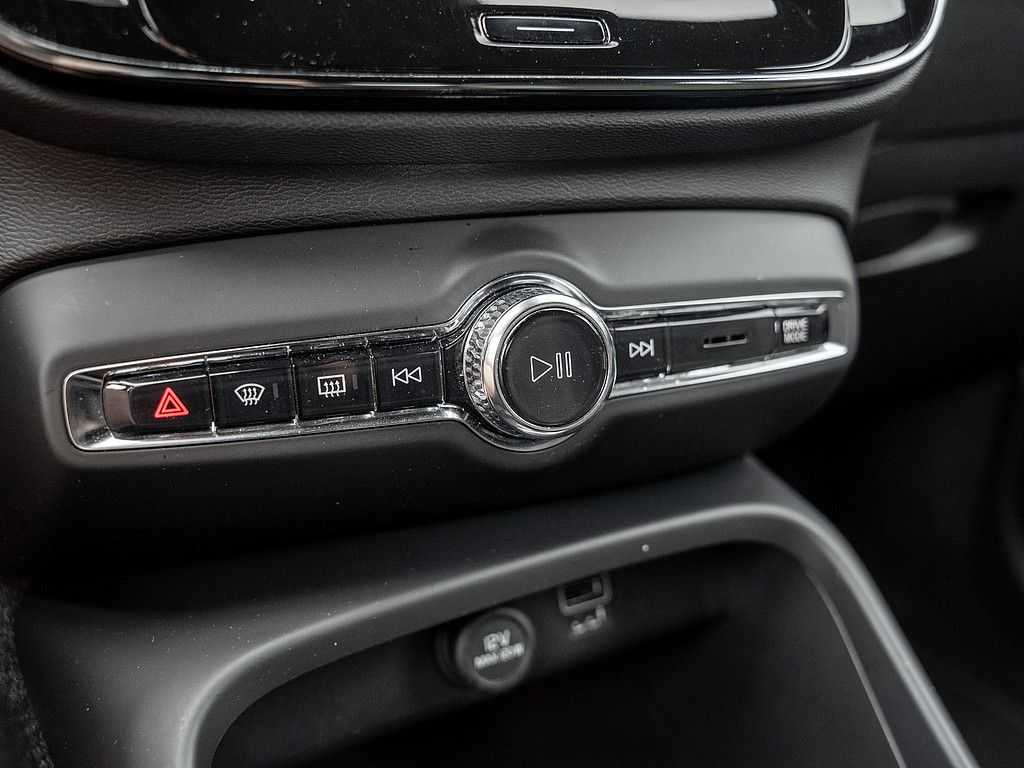 Volvo  T5 R-Design Recharge