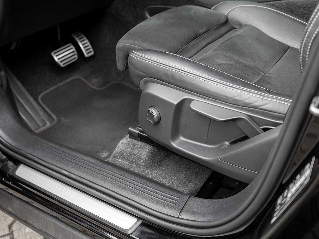 Volvo  T5 R-Design Recharge