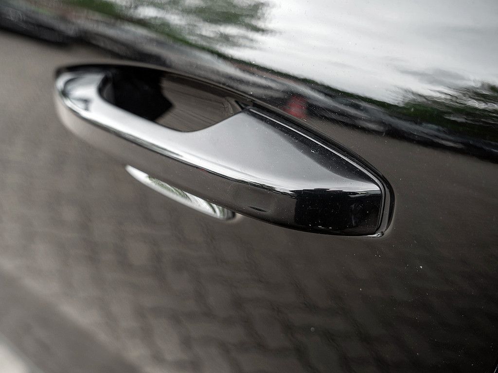 Volvo  T5 R-Design Recharge