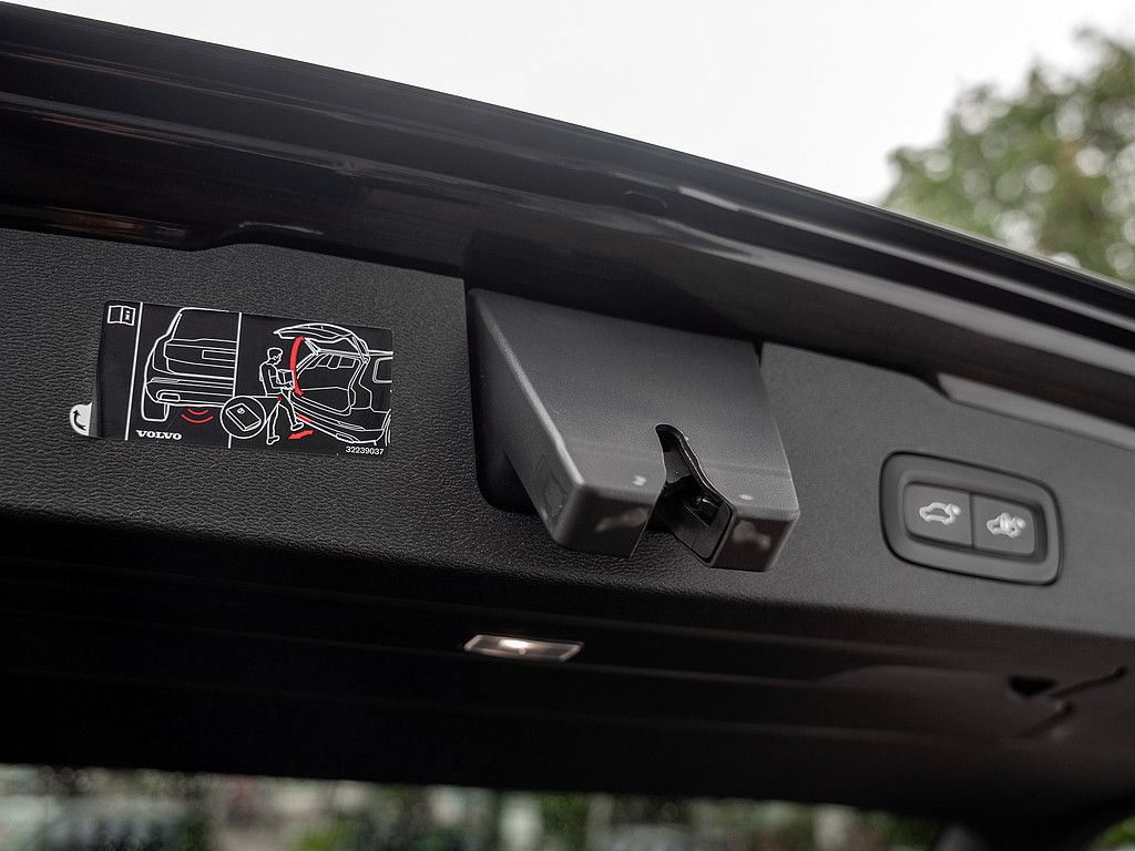 Volvo  T6 AWD Plus Bright