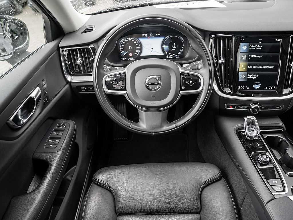 Volvo  T6 AWD Plus Bright