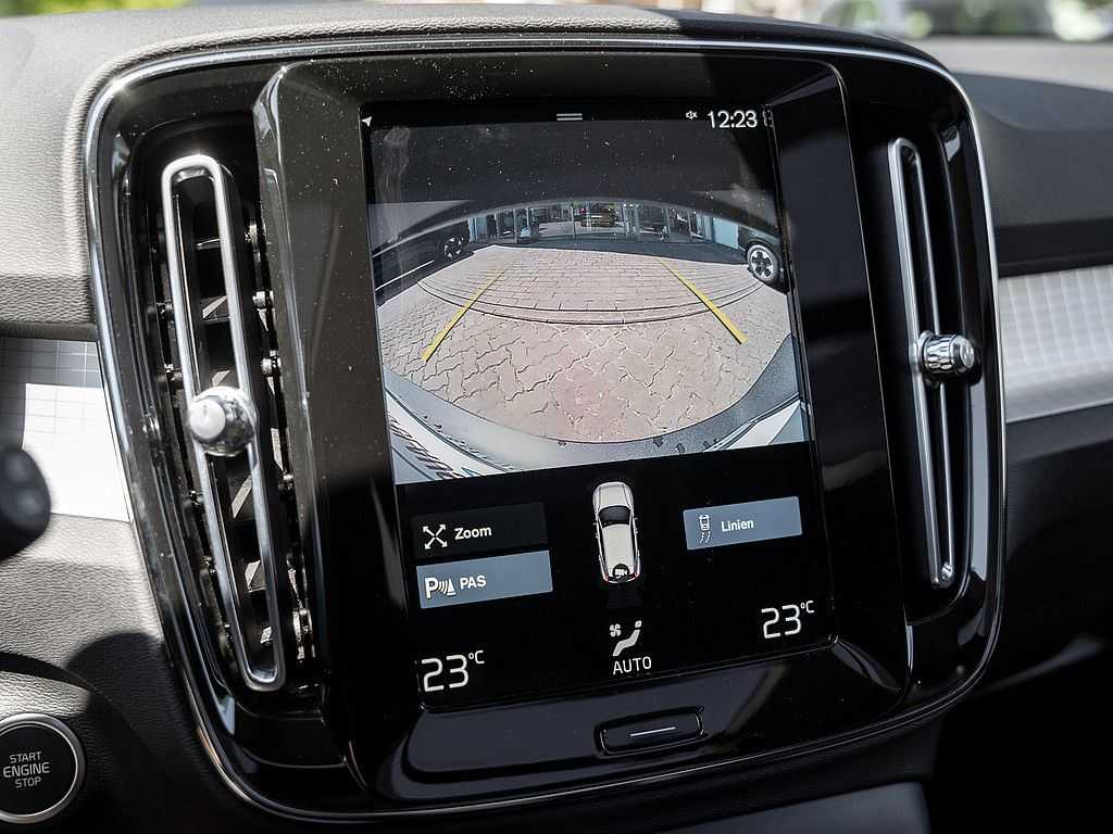 Volvo  T2 Momentum KAMERA H/K NAVI W-LAN LED PANO