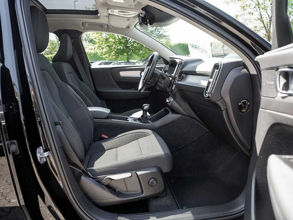 Volvo  T2 Momentum KAMERA H/K NAVI W-LAN LED PANO